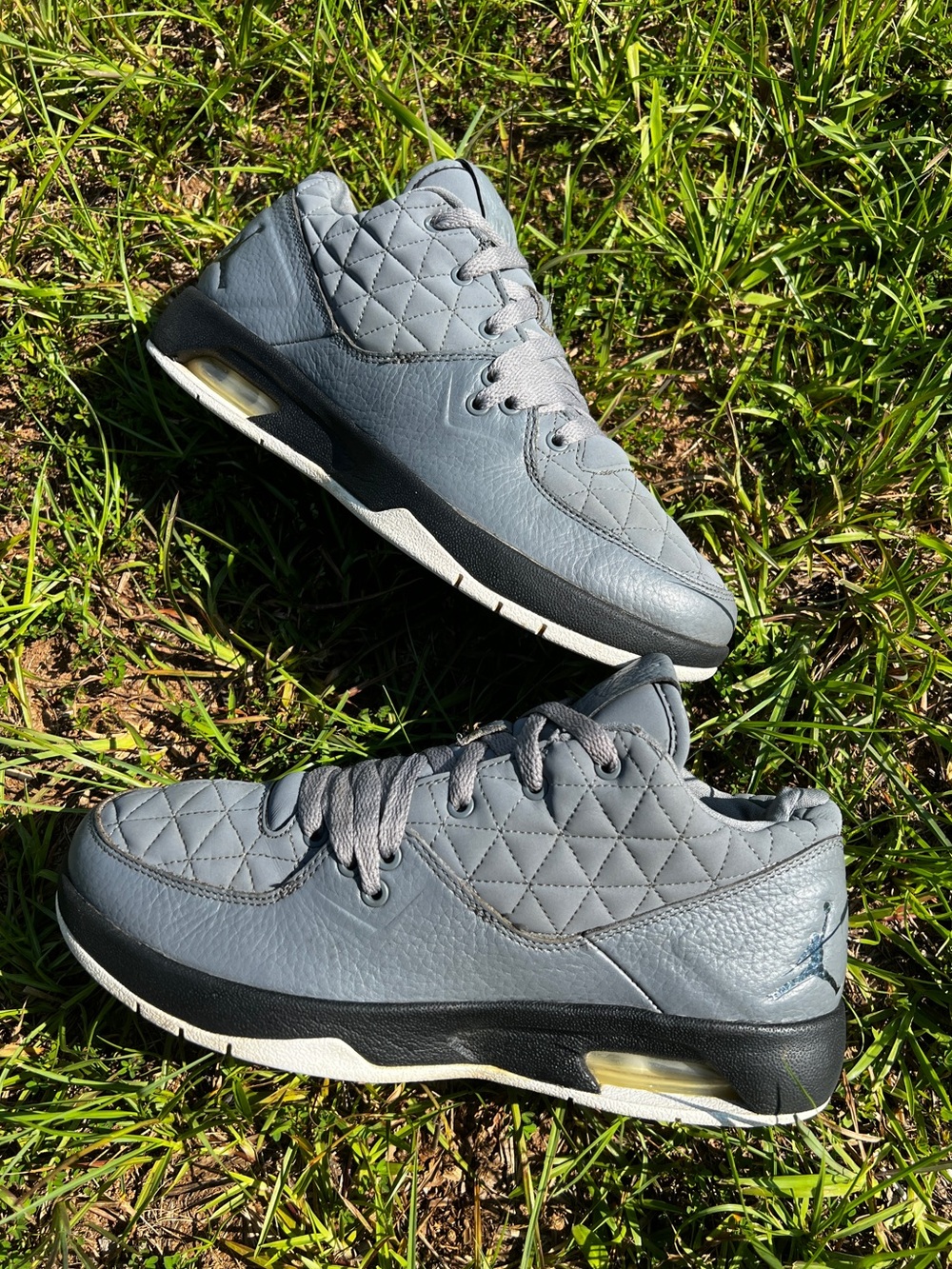 CLEAN Air Jordan size 9.5 Womens Clutch Grey Casual Shoes